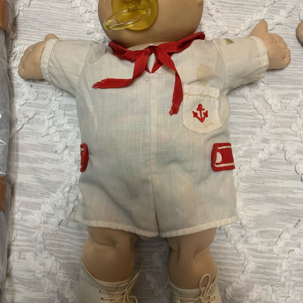 Cabbage patch dolls - Picture 2 of 3